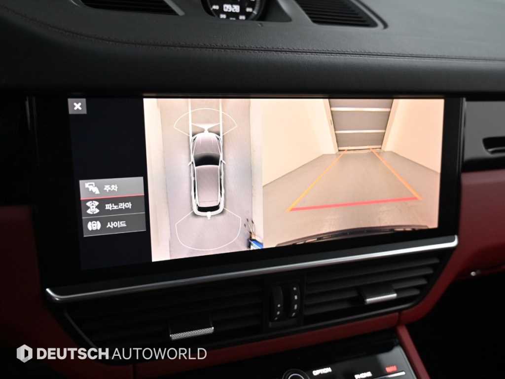 Porsche Cayenne — photo 17