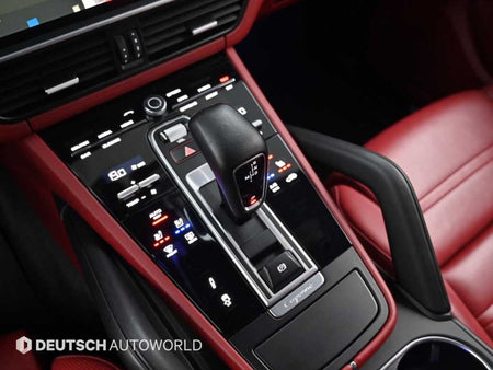 Porsche Cayenne — photo 18