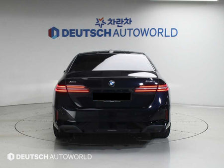 BMW 5-Series — photo 04