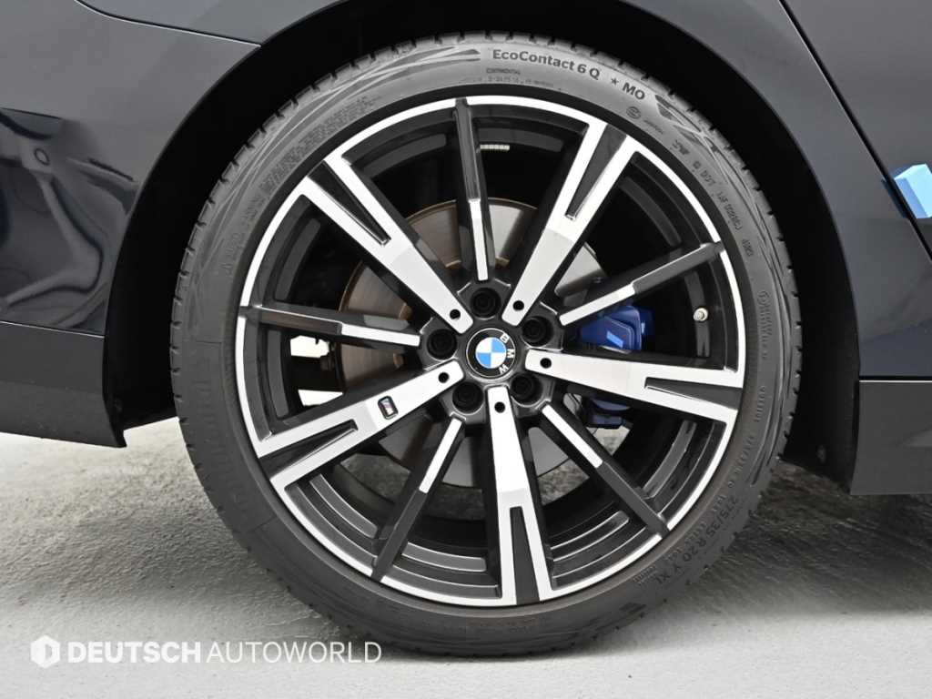 BMW 5-Series — photo 05
