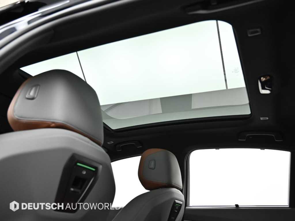 BMW 5-Series — photo 18
