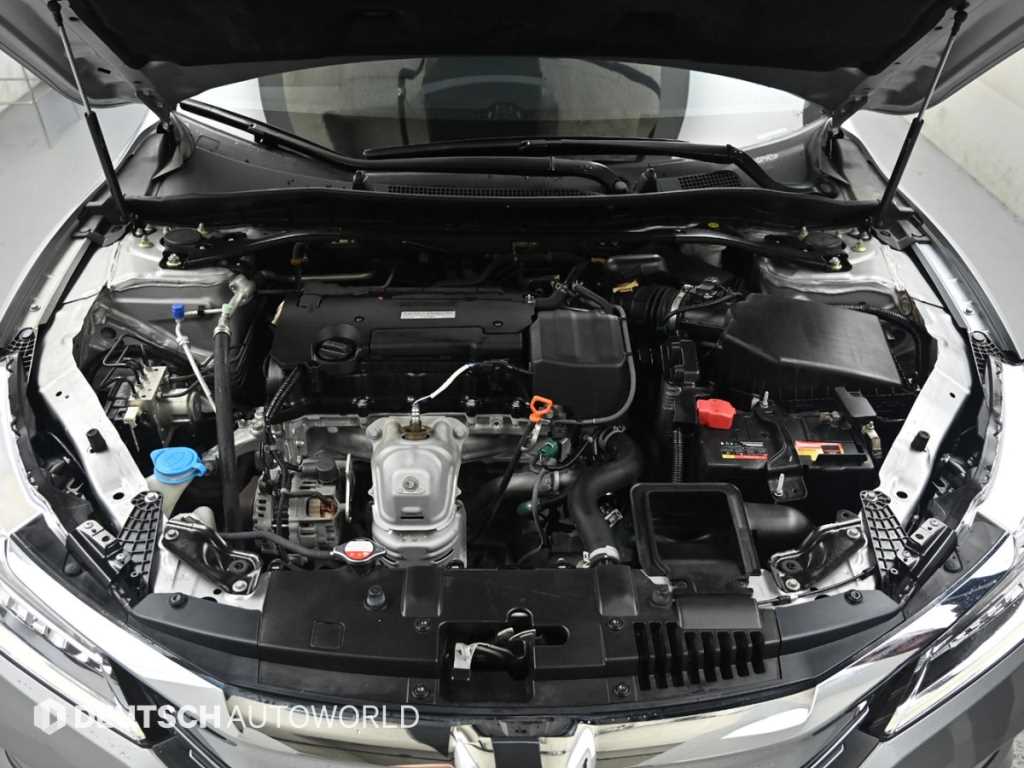 Honda Accord — photo 06