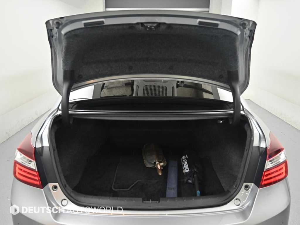 Honda Accord — photo 19