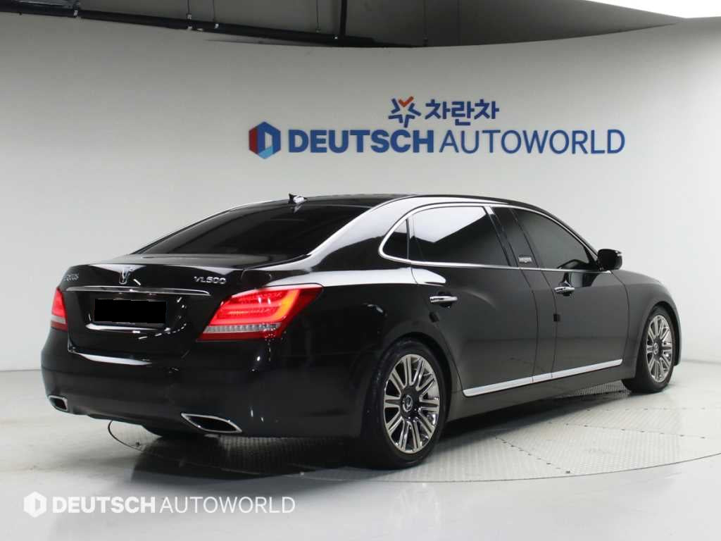 Hyundai Equus — photo 02