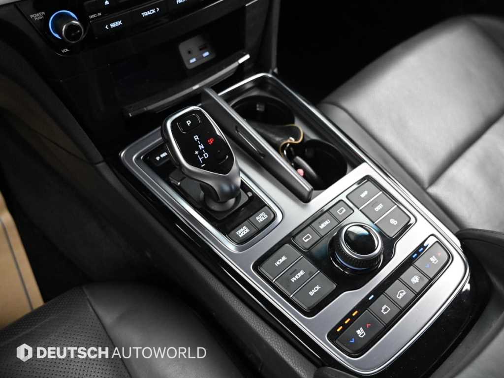 Hyundai Equus — photo 09