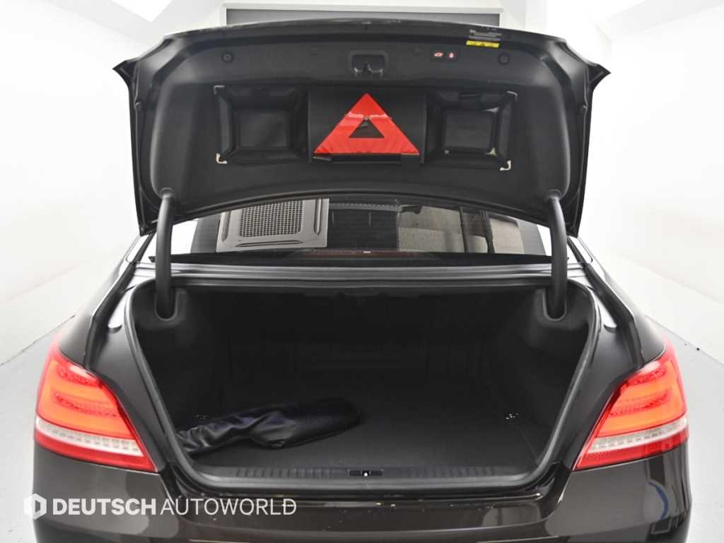 Hyundai Equus — photo 19