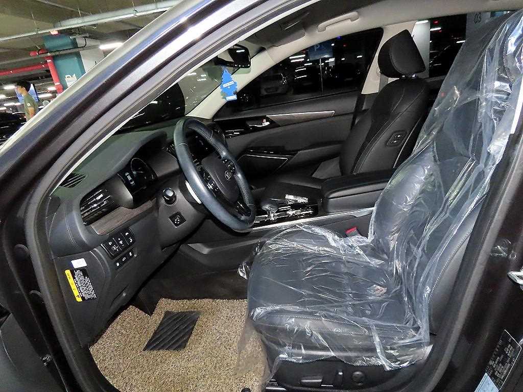 Kia K7 — photo 06