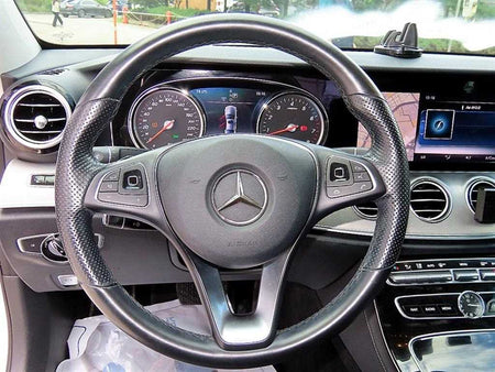 Mercedes-Benz E-Class — photo 08
