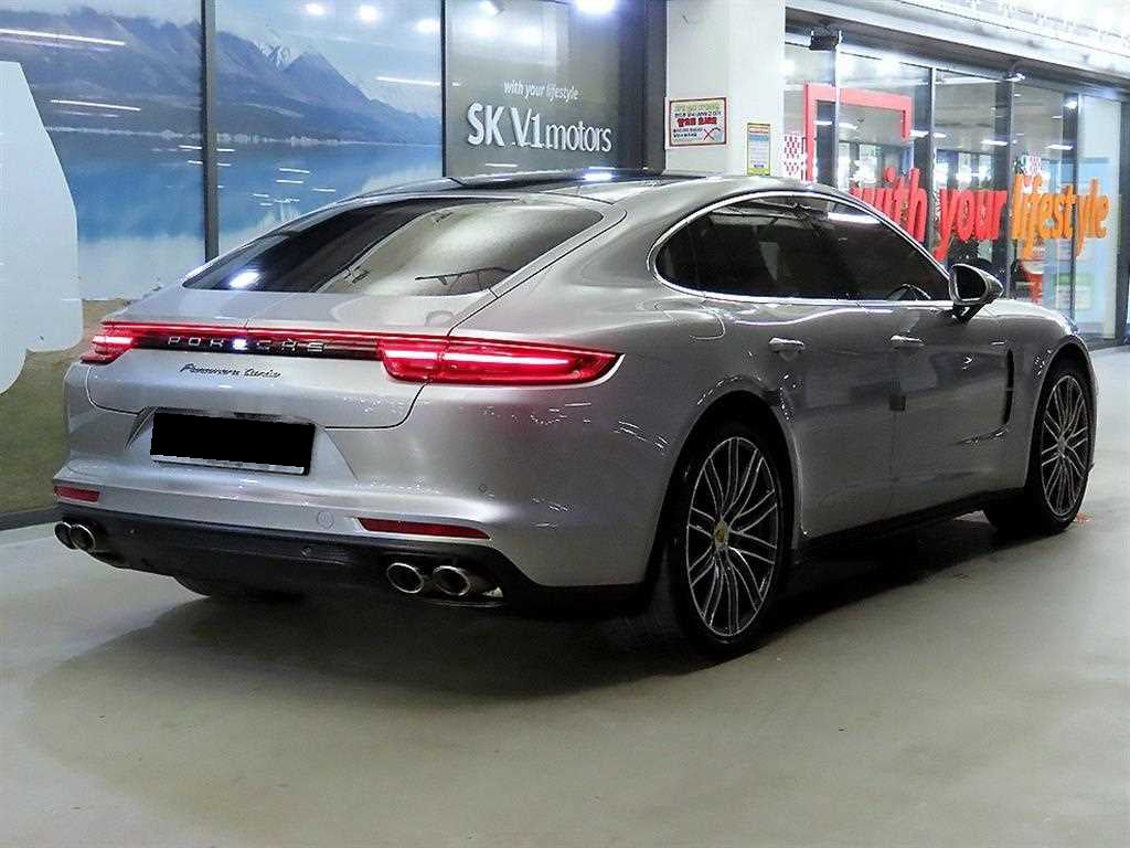 Porsche Panamera — photo 04