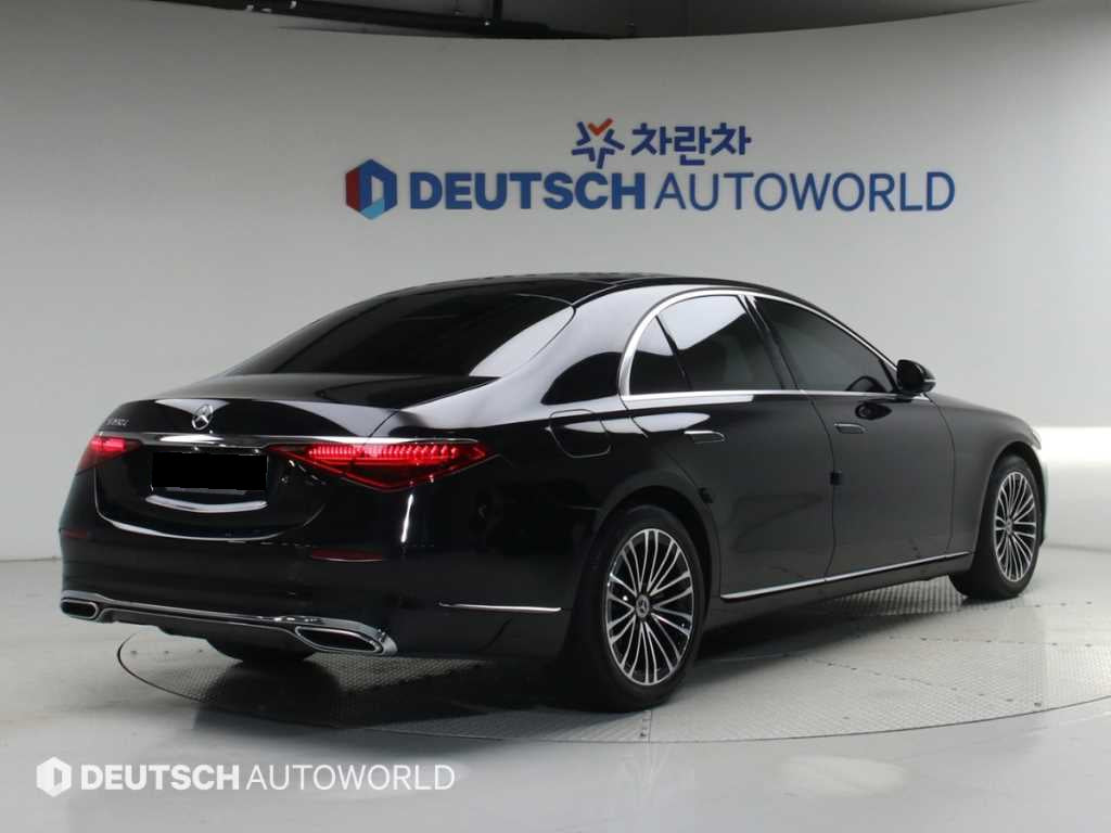 Mercedes-Benz S-Class — photo 02