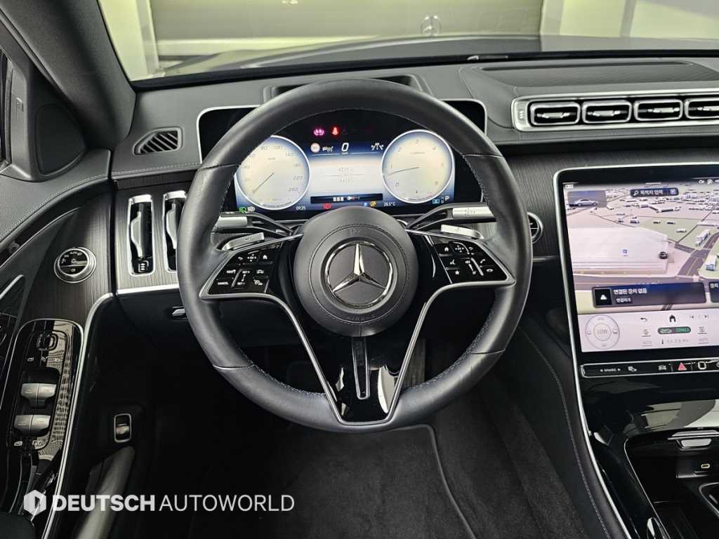 Mercedes-Benz S-Class — photo 13