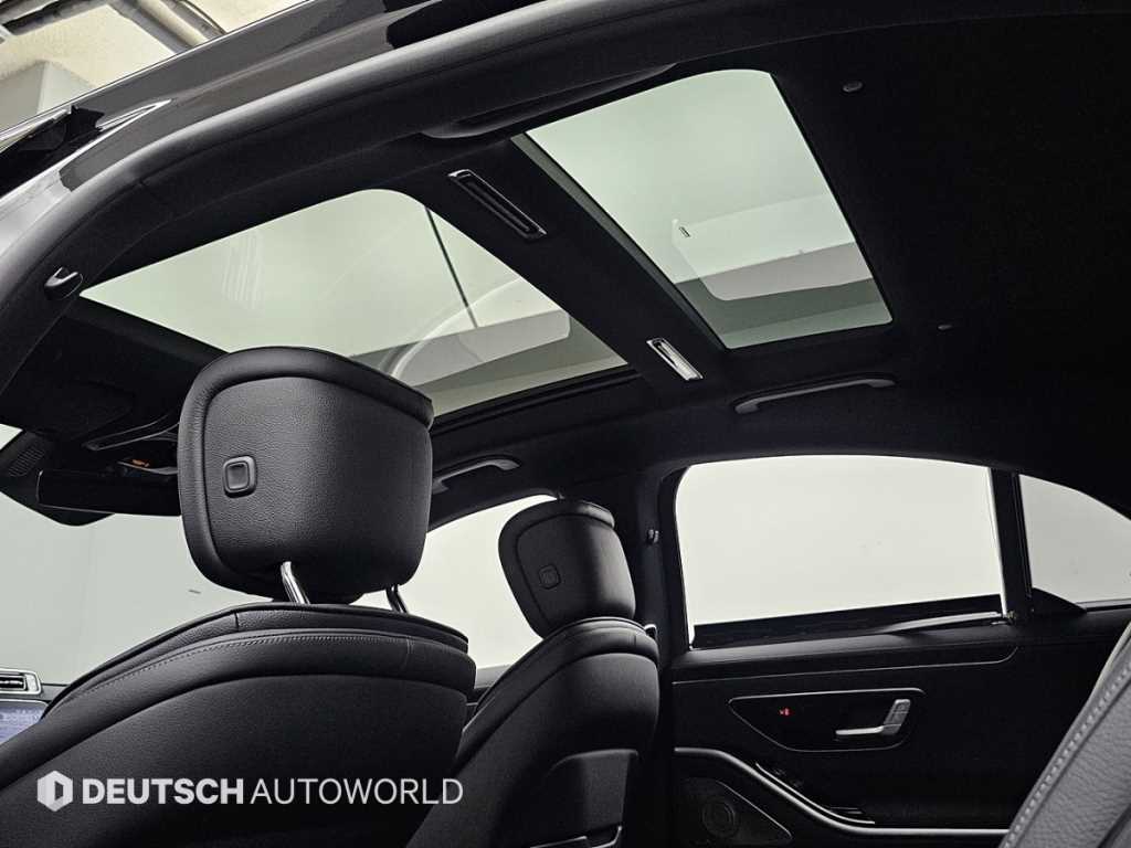 Mercedes-Benz S-Class — photo 18