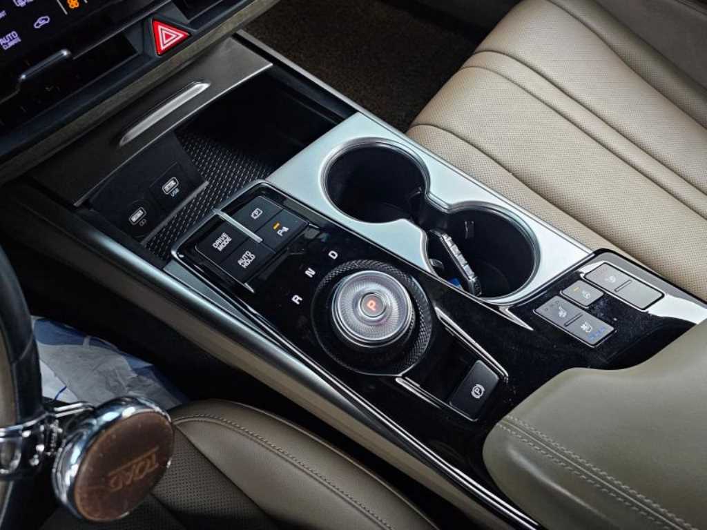Kia K8 — photo 09