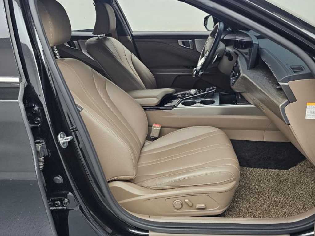 Kia K8 — photo 10