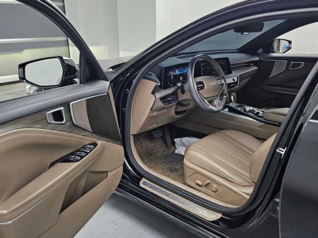 Kia K8 — photo 11