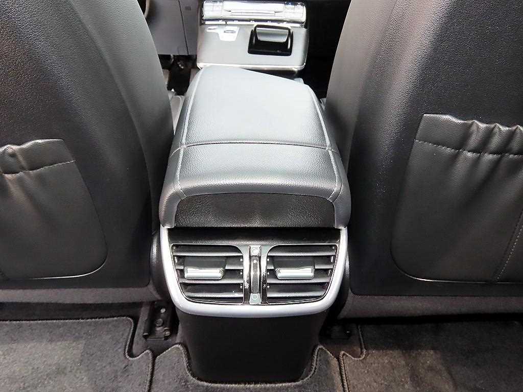 Hyundai Grandeur — photo 18