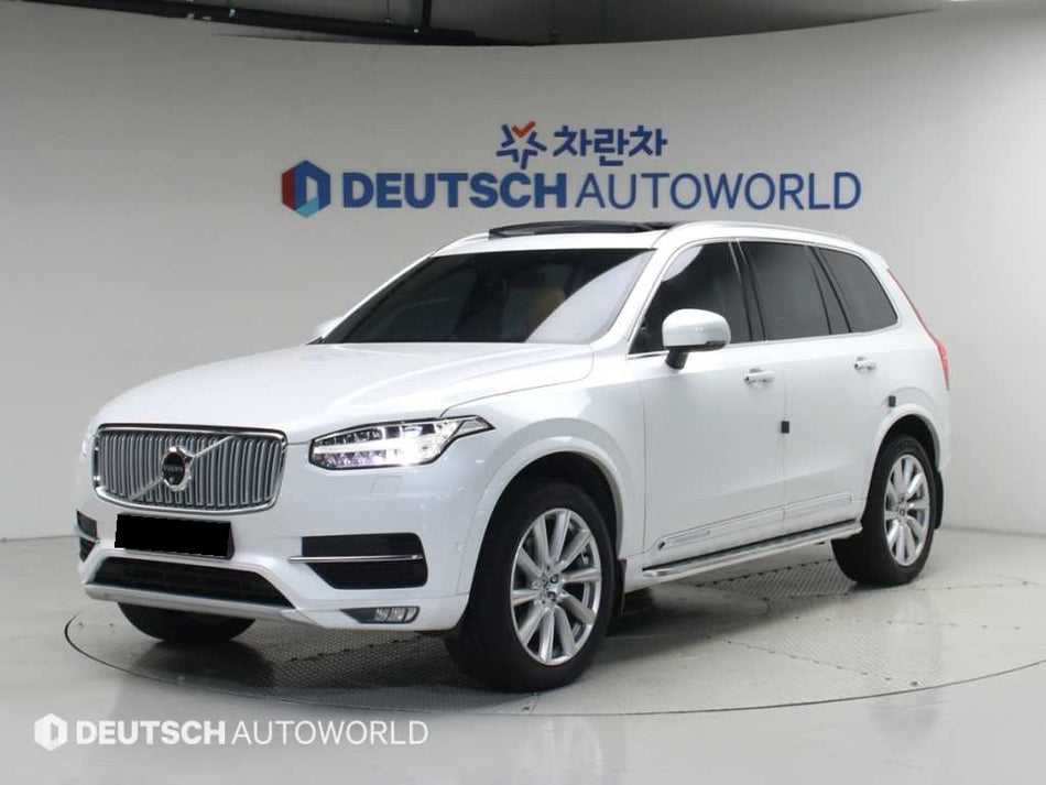 Volvo XC90 — photo 01