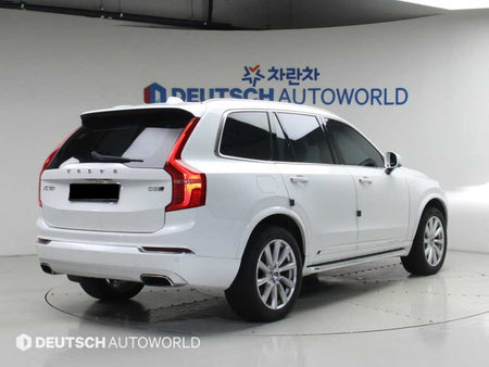 Volvo XC90 — photo 02