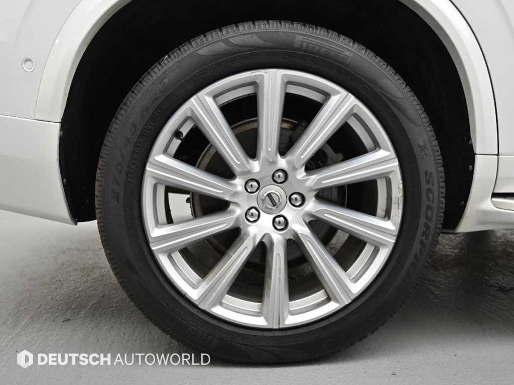 Volvo XC90 — photo 06