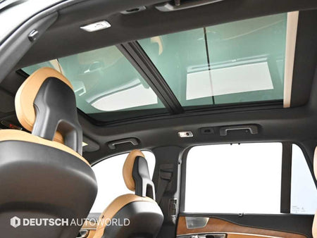 Volvo XC90 — photo 11