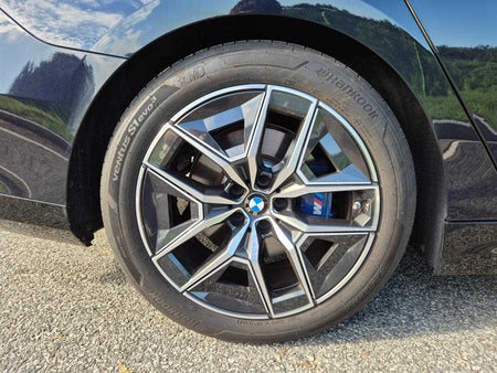 BMW 5-Series — photo 13
