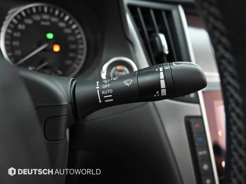 Infiniti Q50 — photo 17