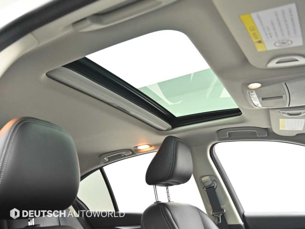 Infiniti Q50 — photo 18