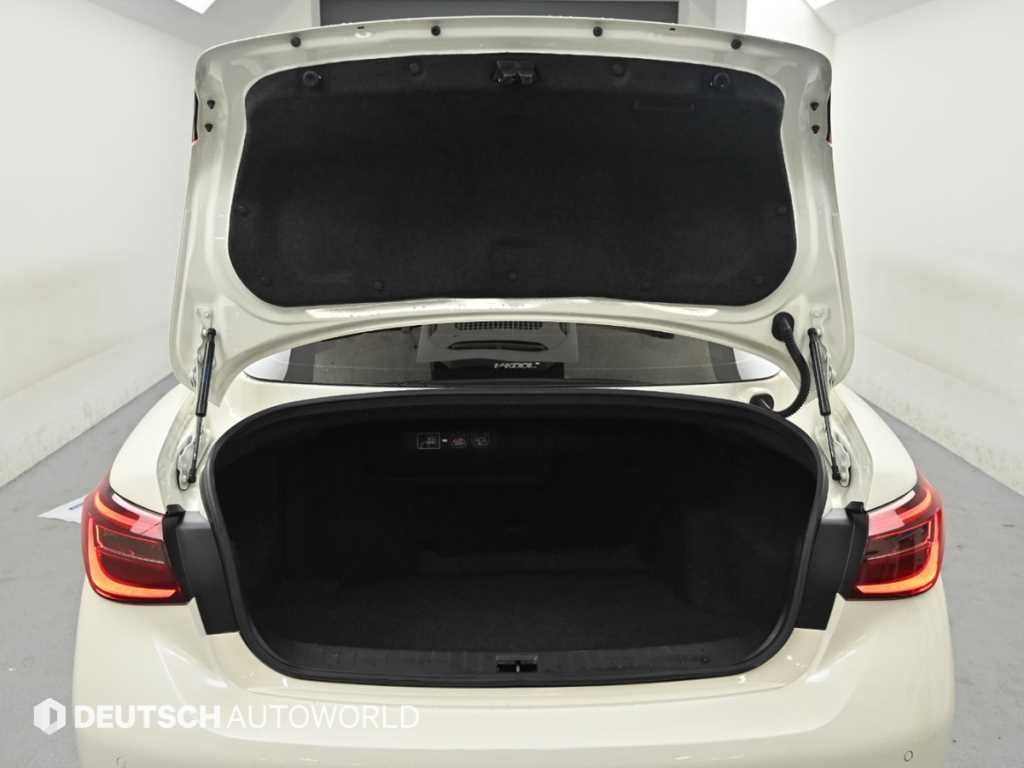 Infiniti Q50 — photo 19