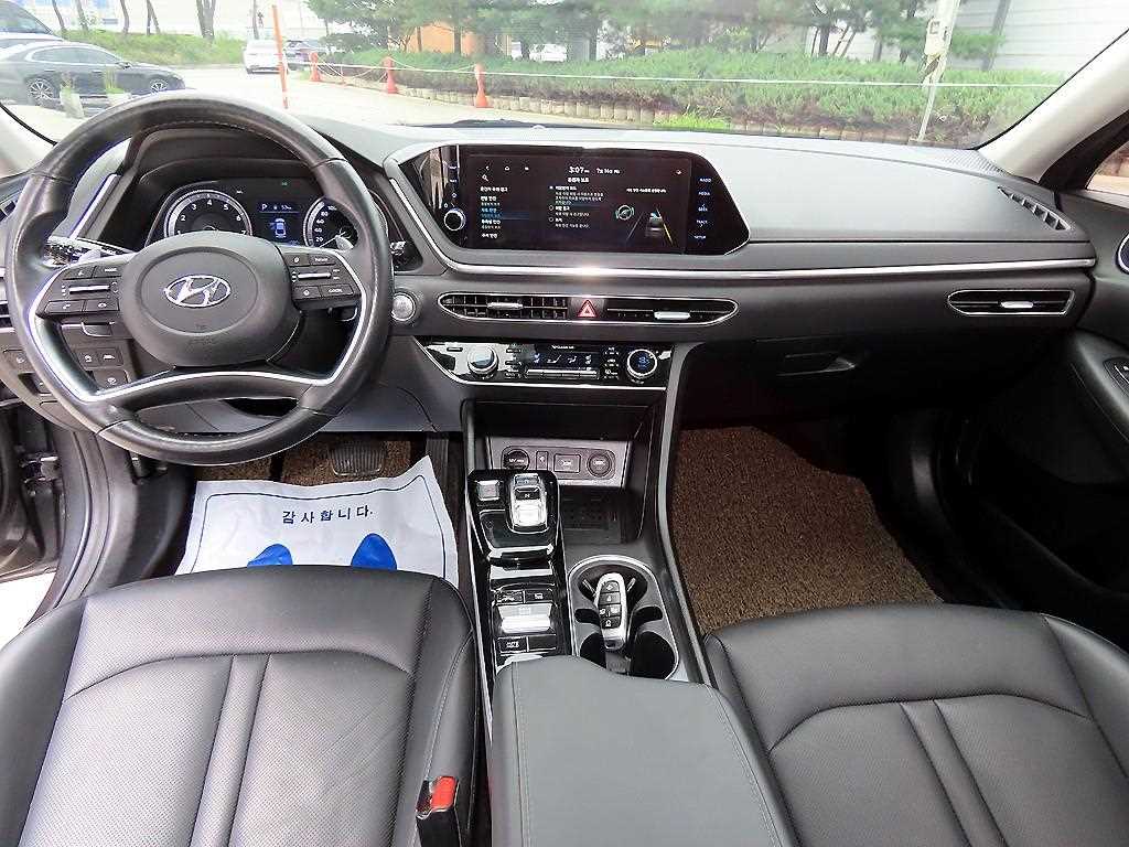 Hyundai Sonata — photo 07