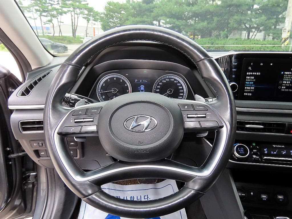 Hyundai Sonata — photo 08