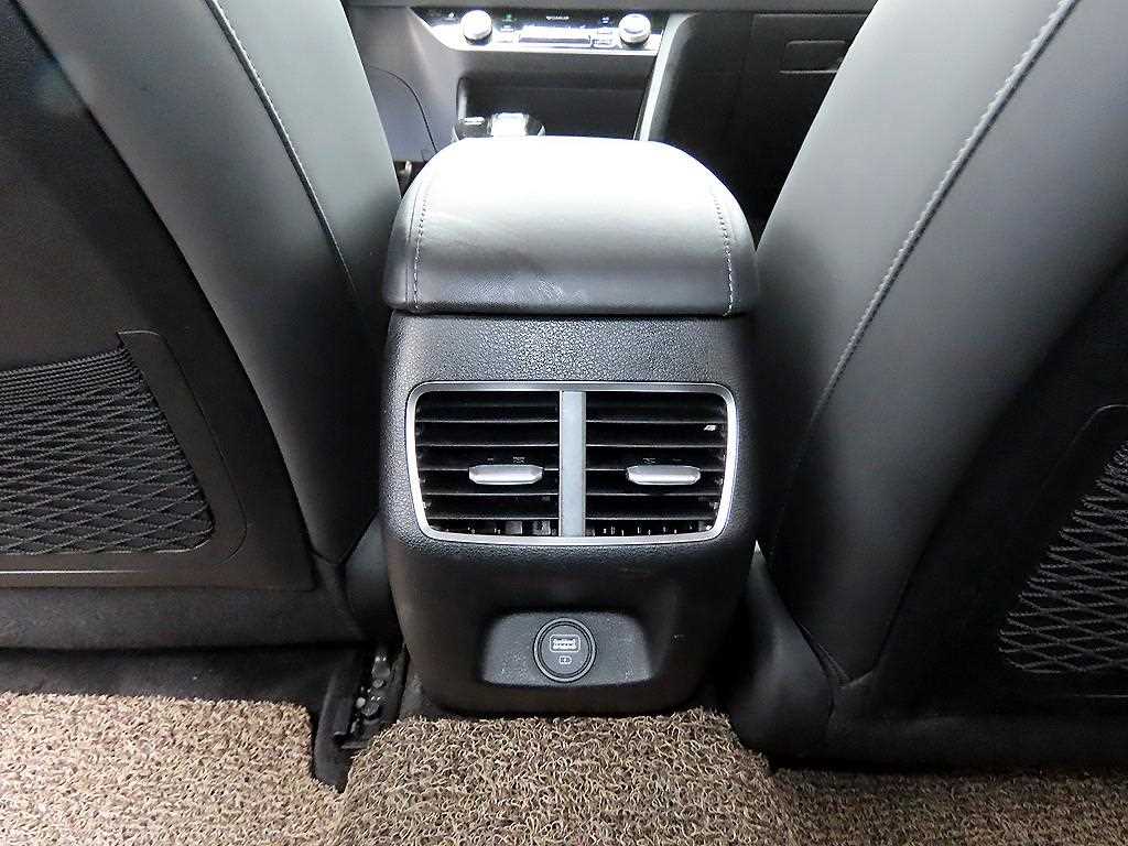 Hyundai Sonata — photo 18