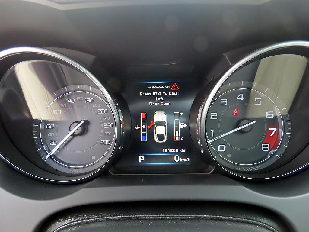 Jaguar F-TYPE — photo 08