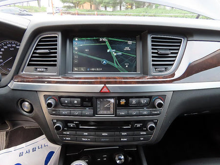 Hyundai Genesis — photo 13