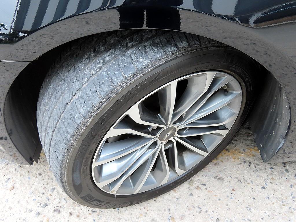 Hyundai Genesis — photo 20