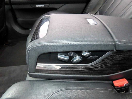 BMW 7-Series — photo 15