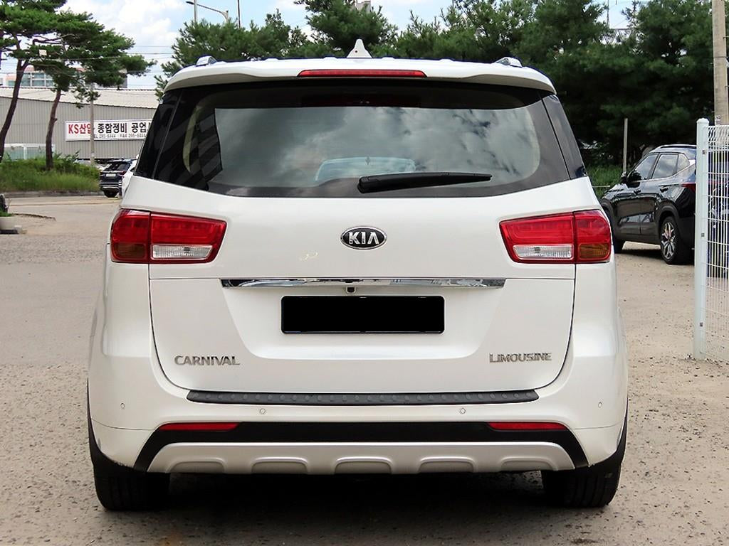 Kia Carnival — photo 04