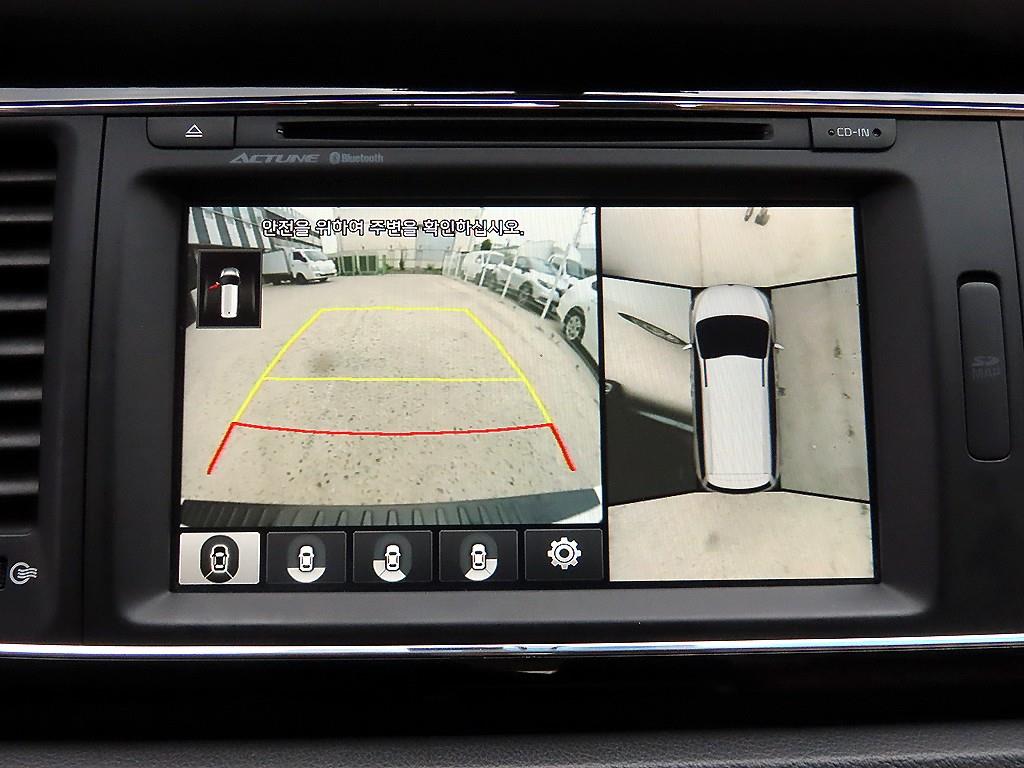Kia Carnival — photo 13