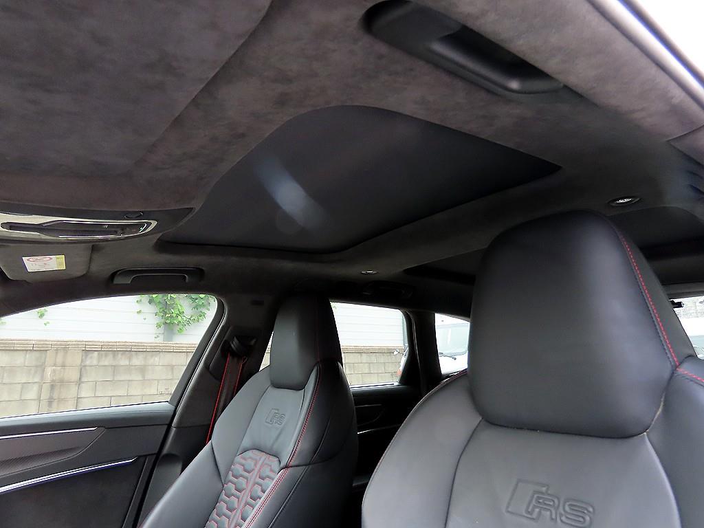 Audi RS6 — photo 16