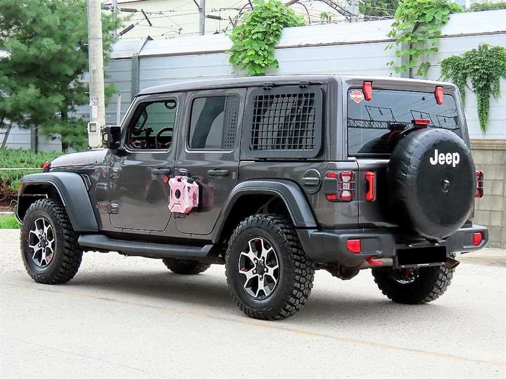 Jeep Wrangler — photo 03
