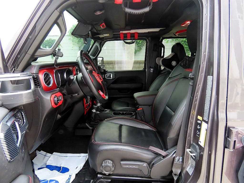 Jeep Wrangler — photo 05