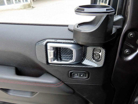 Jeep Wrangler — photo 11