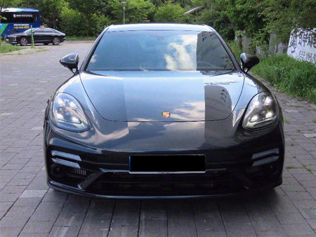 Porsche Panamera — photo 01