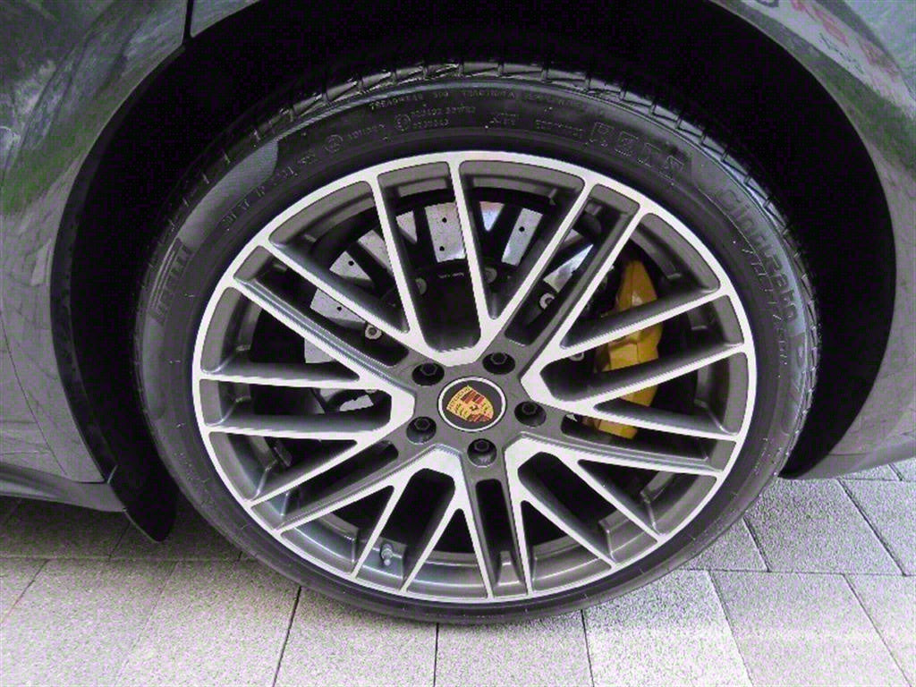 Porsche Panamera — photo 16