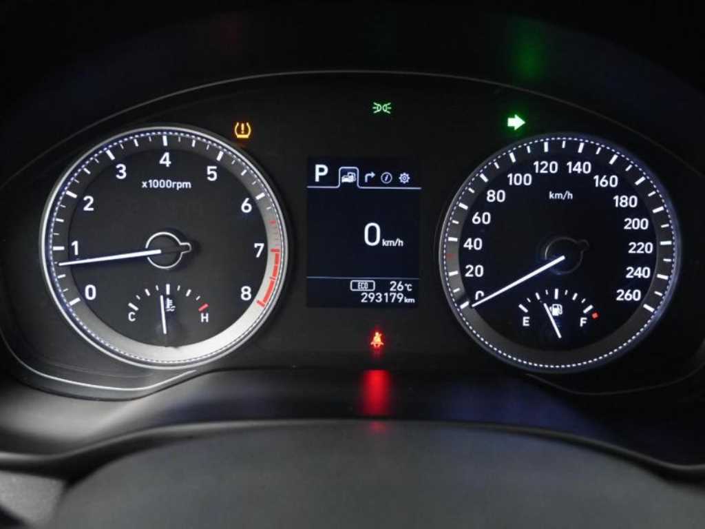 Hyundai Grandeur — photo 05