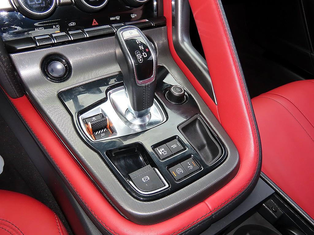 Jaguar F-TYPE — photo 09