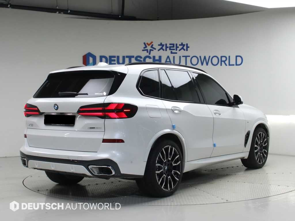 BMW X5 — photo 02