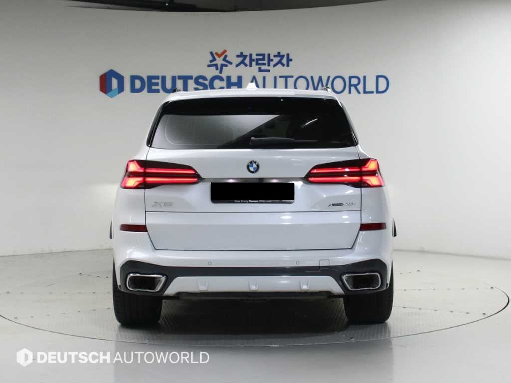 BMW X5 — photo 04