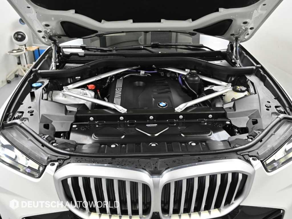 BMW X5 — photo 06