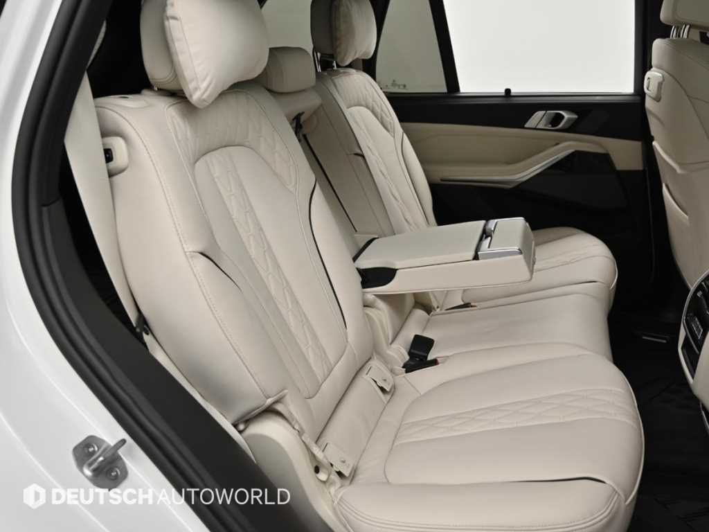 BMW X5 — photo 12