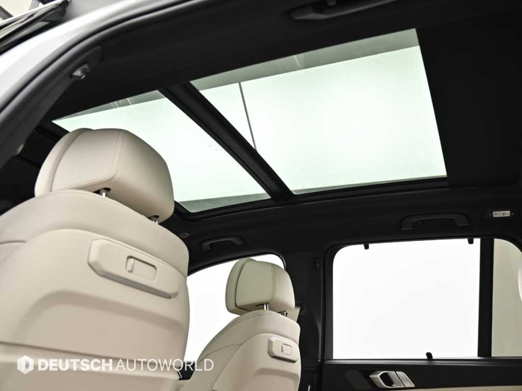 BMW X5 — photo 18